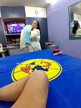 Snapshot of Parehahotmex chatting on November 26, 2025, 8:26 am Parehahotmex online show from November 26, 2025, 8:26 am