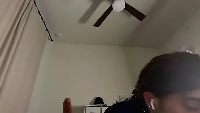 sethhtx713 online show from June 19, 2026, 10:52 am