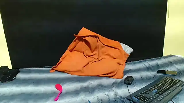 WildHornyTiger18 online show from February 27, 2026, 9:48 pm