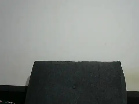 Snapshot of Erii18 chatting on November 30, 2025, 12:20 pm Erii18 online show from November 30, 2025, 12:20 pm