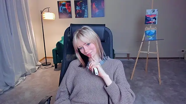 Snapshot of AuraMcvea chatting on November 21, 2025, 7:51 am AuraMcvea online show from November 21, 2025, 7:51 am