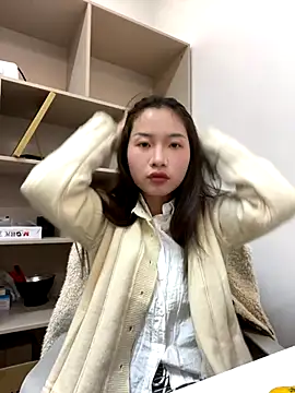 GYYoo online show from November 28, 2025, 10:07 am