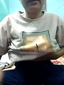 Snapshot of Miss_tinaaa chatting on November 23, 2025, 8:58 am Miss tinaaa online show from November 23, 2025, 8:58 am