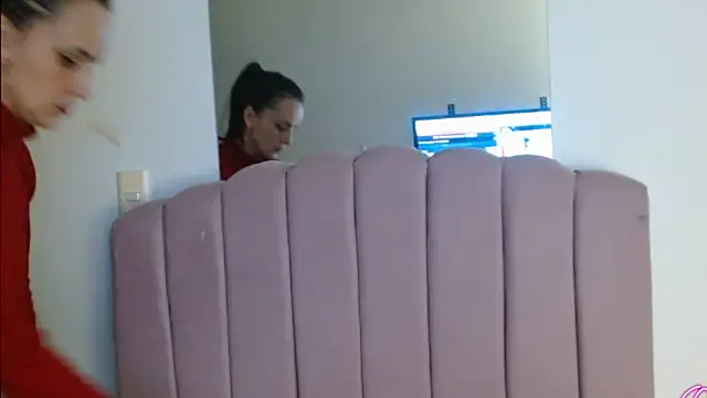 Juliana  lx online show from March 17, 2026, 7:50 pm