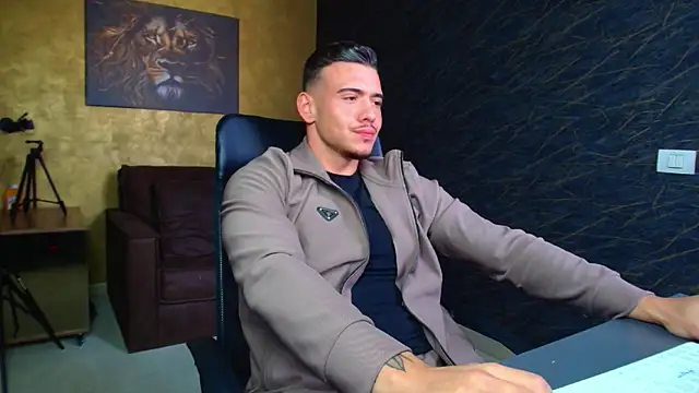 ElijahThorne online show from April 24, 2026, 6:38 am