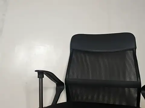 Snapshot of kira-stormm chatting on March 4, 2026, 9:32 pm kira-stormm online show from March 4, 2026, 9:32 pm