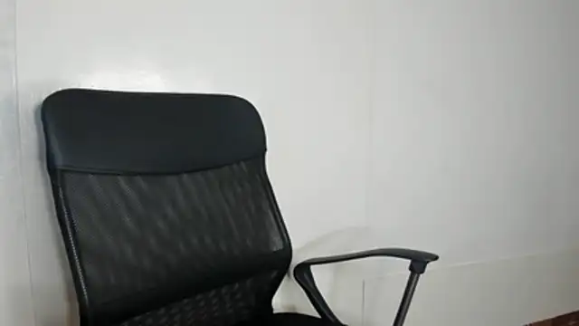 Snapshot of kira-stormm chatting on March 9, 2026, 9:30 pm kira-stormm online show from March 9, 2026, 9:30 pm