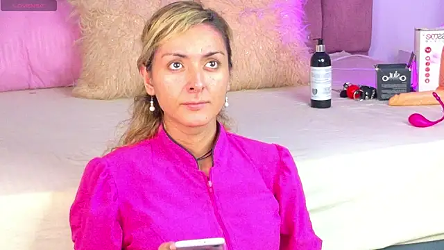 Lunitaa Diva online show from December 5, 2025, 2:36 pm