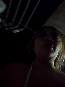 mila curvy online show from December 14, 2025, 4:51 am