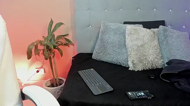 eren jeager online show from April 12, 2026, 1:21 am