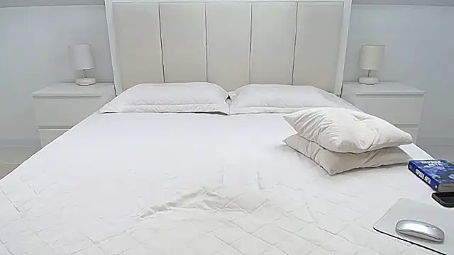 Snapshot of Milena29 chatting on March 11, 2026, 6:19 am Milena29 online show from March 11, 2026, 6:19 am