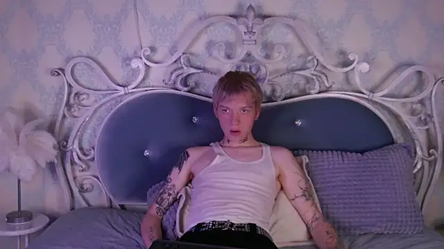 Snapshot of TRAVIS_CLAS chatting on November 28, 2025, 8:33 pm TRAVIS CLAS online show from November 28, 2025, 8:33 pm