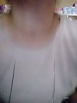 Snapshot of MIA-LARIOS chatting on May 29, 2026, 2:59 pm MIA-LARIOS online show from May 29, 2026, 2:59 pm