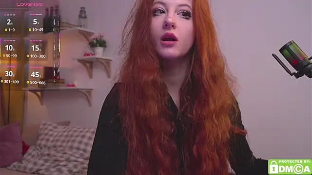 caty cuddly online show from April 23, 2026, 9:50 pm
