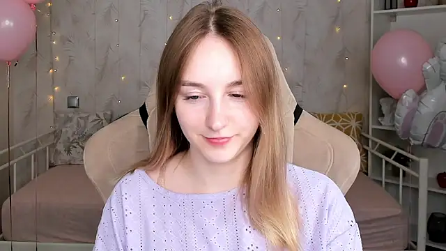 Shy Polly online show from April 7, 2026, 12:11 am