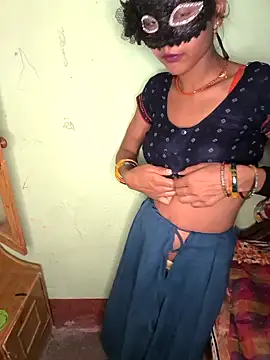 Snapshot of Laxmidevi000 chatting on April 28, 2026, 5:40 pm Laxmidevi000 online show from April 28, 2026, 5:40 pm