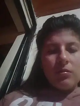 Snapshot of AnaMaria-12 chatting on November 28, 2025, 12:02 am AnaMaria-12 online show from November 28, 2025, 12:02 am