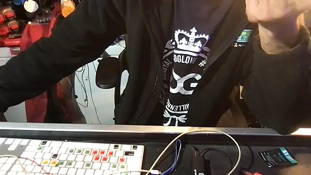 SinlessFreedom7 online show from February 6, 2026, 3:55 am