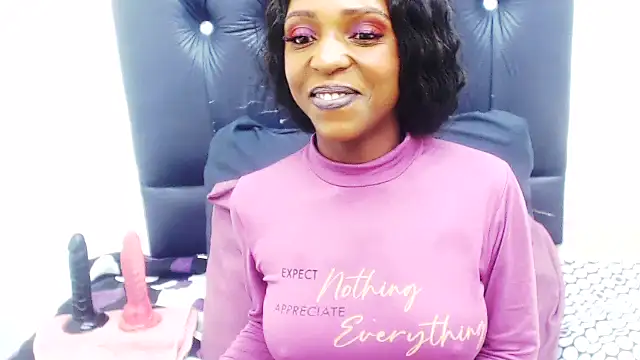 Snapshot of RarePearlz chatting on December 2, 2025, 7:09 pm RarePearlz online show from December 2, 2025, 7:09 pm