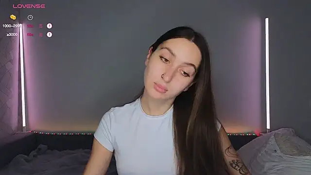 KikkyMi online show from November 26, 2025, 8:10 pm