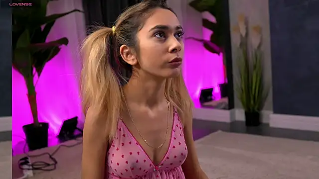 AishleyBee online show from February 14, 2026, 12:13 pm