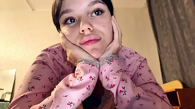 Snapshot of StacieGregoreski chatting on November 22, 2025, 4:17 pm StacieGregoreski online show from November 22, 2025, 4:17 pm