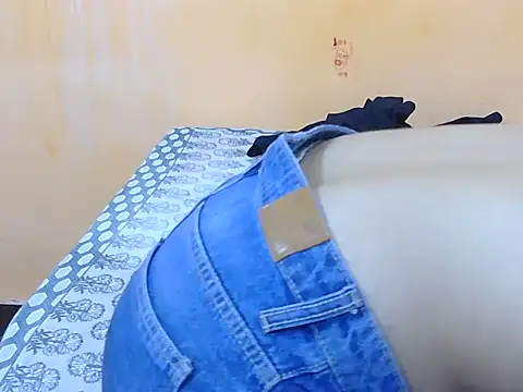 Honey Baby1 online show from March 31, 2026, 5:52 am