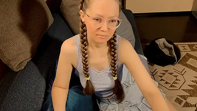 Snapshot of G0LDI chatting on April 11, 2026, 4:55 pm G0LDI online show from April 11, 2026, 4:55 pm