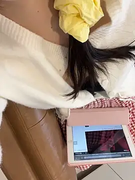 Queen-of-Love online show from January 18, 2026, 9:02 am