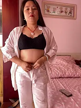 tianwei2567 online show from April 17, 2026, 2:36 am