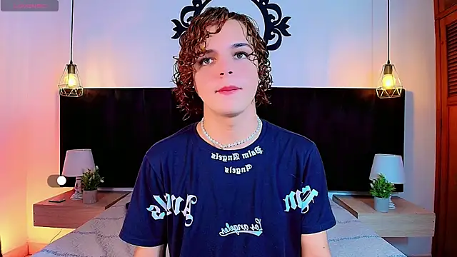 Snapshot of Skyee_angel chatting on May 4, 2026, 7:10 pm Skyee angel online show from May 4, 2026, 7:10 pm