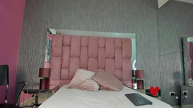 Fernanda Thail online show from December 4, 2025, 12:03 pm