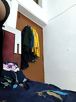 Snapshot of paro22_sex chatting on April 9, 2026, 4:56 pm paro22 sex online show from April 9, 2026, 4:56 pm