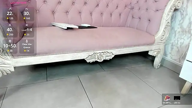 Snapshot of Mysterius_Woman chatting on February 5, 2026, 1:05 pm Mysterius Woman online show from February 5, 2026, 1:05 pm