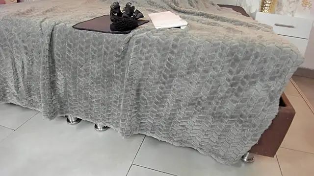 Snapshot of Mysterius_Woman chatting on February 12, 2026, 1:06 pm Mysterius Woman online show from February 12, 2026, 1:06 pm