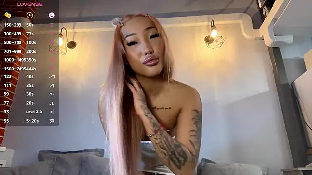 EIeniVanwart online show from February 8, 2026, 6:00 pm