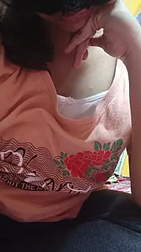 SameeraReddy19 online show from February 16, 2026, 7:54 pm