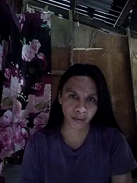 Snapshot of lovelycarla32 chatting on December 18, 2025, 2:39 am lovelycarla32 online show from December 18, 2025, 2:39 am