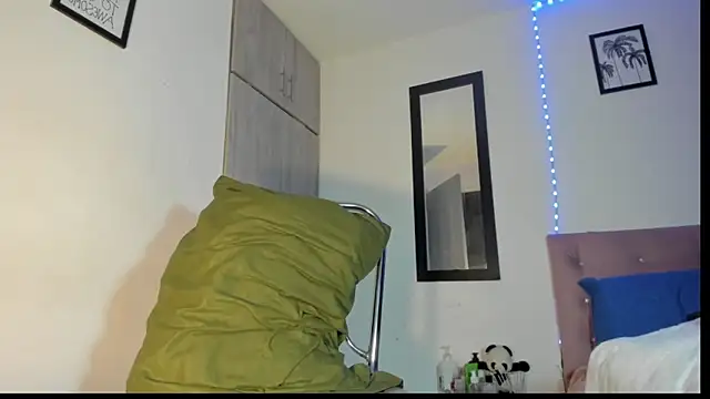 Snapshot of exotis_tiahara777 chatting on May 1, 2026, 7:46 am exotis tiahara777 online show from May 1, 2026, 7:46 am