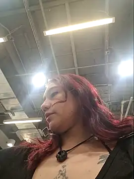 Eveeelyn25 online show from March 6, 2026, 10:28 pm