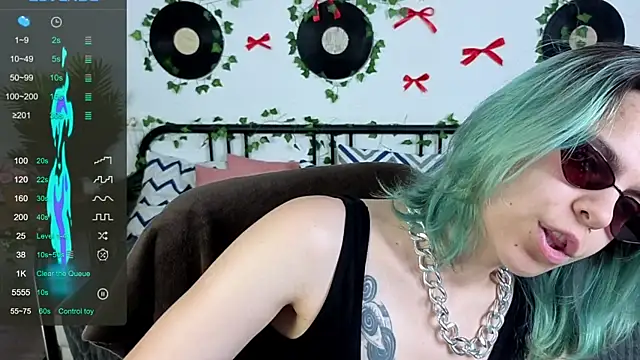 LiraBelle online show from July 20, 2026, 3:32 am