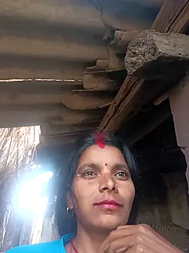 Snapshot of Hot-qwe chatting on December 3, 2025, 8:23 am Hot-qwe online show from December 3, 2025, 8:23 am