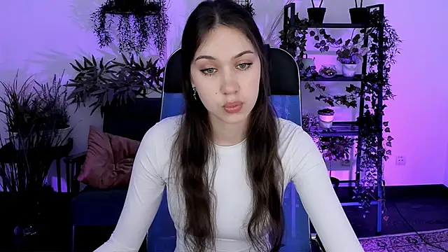 BlossomVesper online show from December 1, 2025, 9:36 am