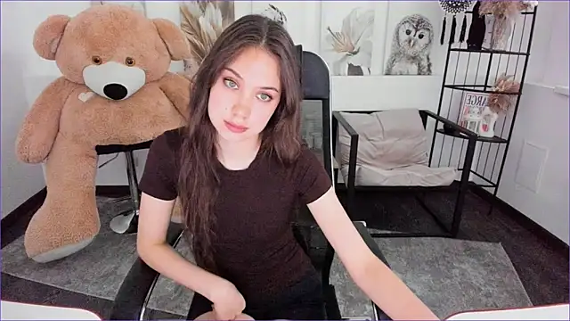 BlossomVesper online show from December 5, 2025, 9:29 am