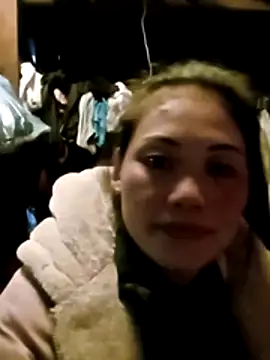 Snapshot of lynae-0 chatting on November 22, 2025, 1:32 pm lynae-0 online show from November 22, 2025, 1:32 pm