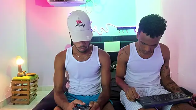 Black Guys Pervert  online show from November 25, 2025, 1:11 pm