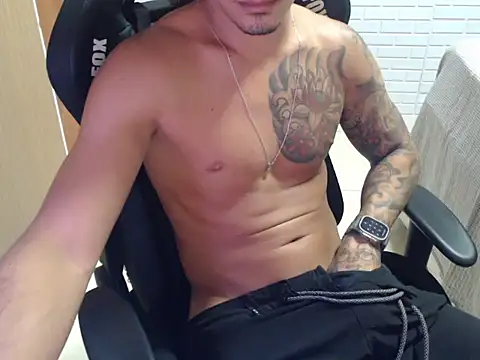 enzofelipe online show from July 28, 2026, 8:34 pm