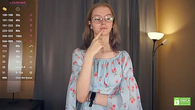 ToyaPletz online show from December 20, 2025, 8:05 pm