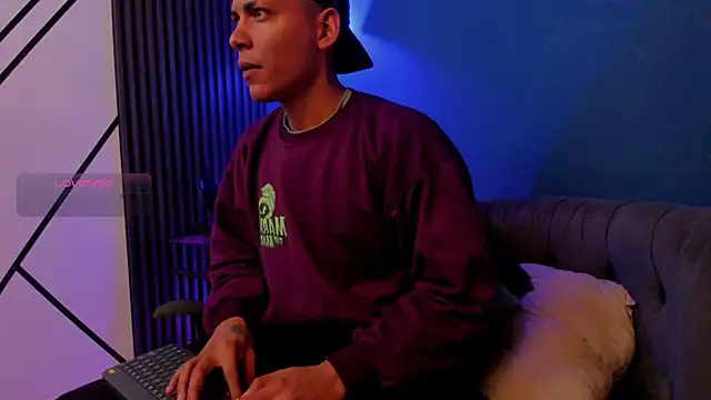 Snapshot of IAN_LEIN chatting on November 25, 2025, 3:17 am IAN LEIN online show from November 25, 2025, 3:17 am