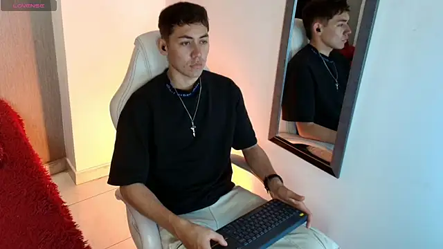 LoganFoster  online show from January 16, 2026, 8:13 pm